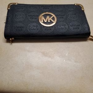 Micheal Kor wallet